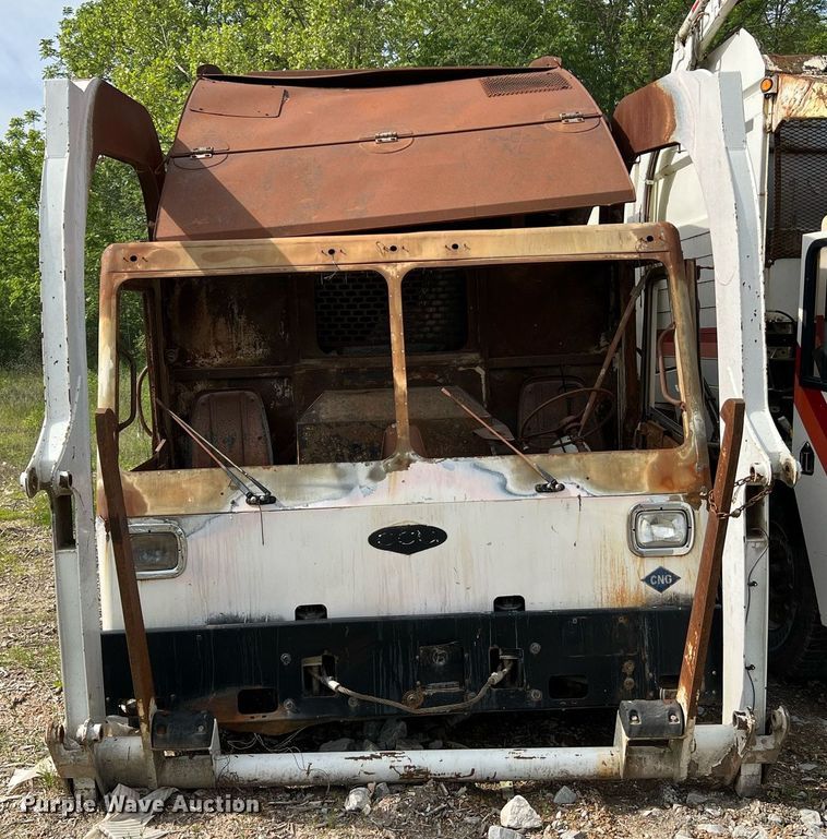 image for item II9042 Crane Carrier Low Entry  refuse truck