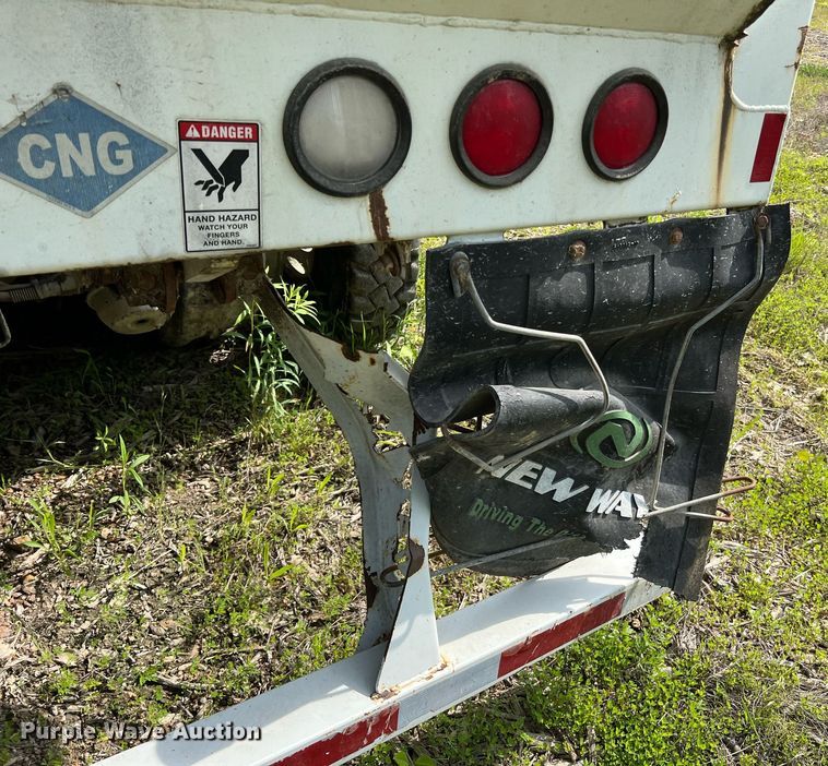 image for item II9042 Crane Carrier Low Entry  refuse truck