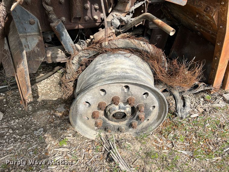 image for item II9042 Crane Carrier Low Entry  refuse truck