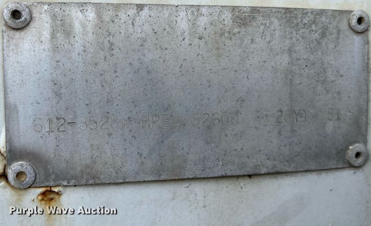 image for item II9043 2008 Crane Carrier Low Entry  refuse truck