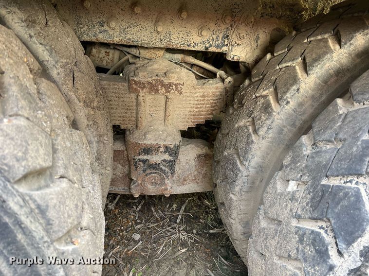 image for item II9043 2008 Crane Carrier Low Entry  refuse truck