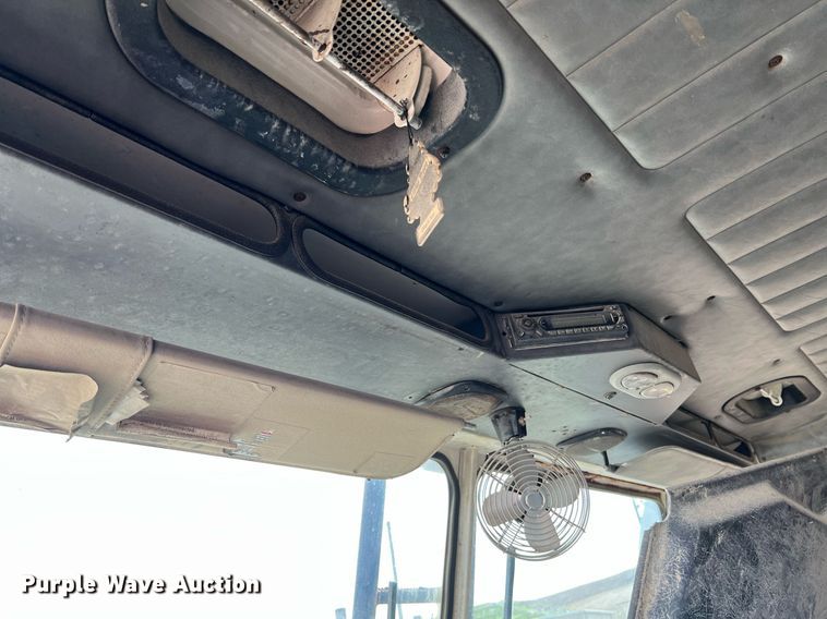 image for item II9043 2008 Crane Carrier Low Entry  refuse truck