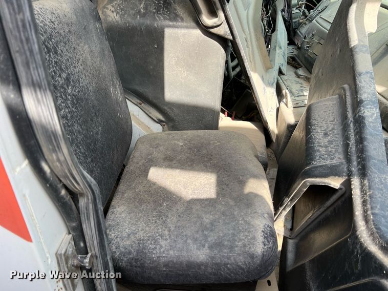 image for item II9043 2008 Crane Carrier Low Entry  refuse truck