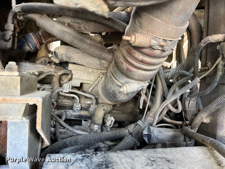 image for item II9043 2008 Crane Carrier Low Entry  refuse truck