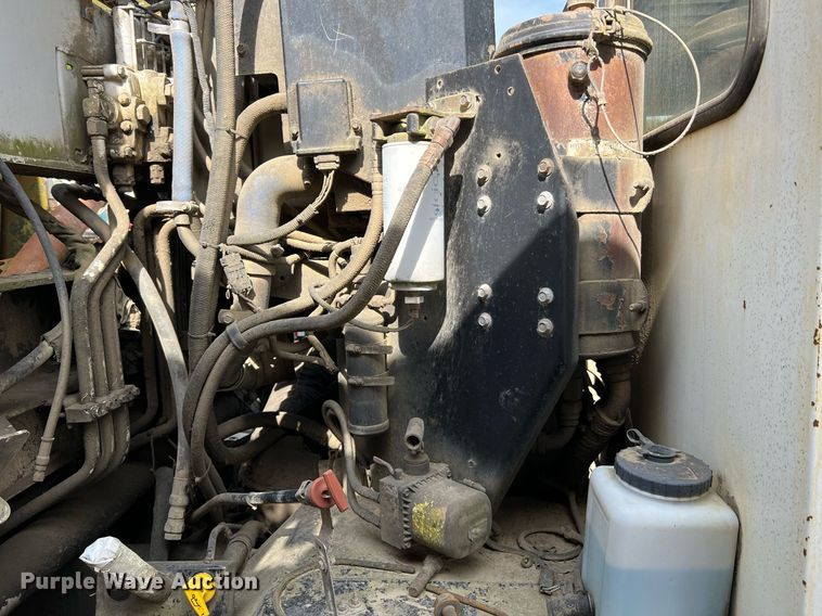 image for item II9043 2008 Crane Carrier Low Entry  refuse truck