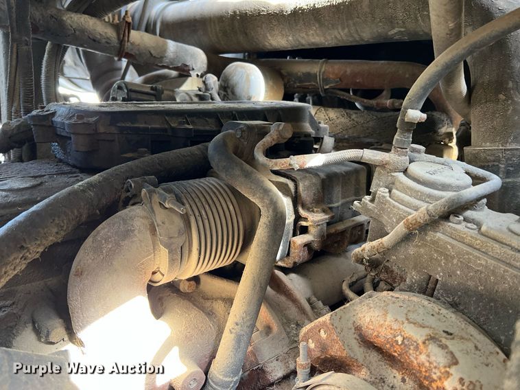 image for item II9043 2008 Crane Carrier Low Entry  refuse truck