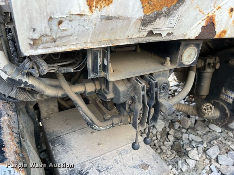 image for item II9046 2003 Crane Carrier Low Entry  refuse truck