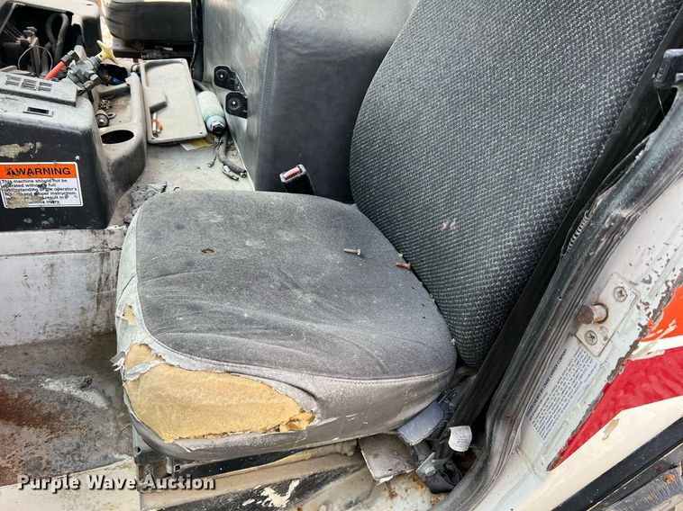 image for item II9046 2003 Crane Carrier Low Entry  refuse truck