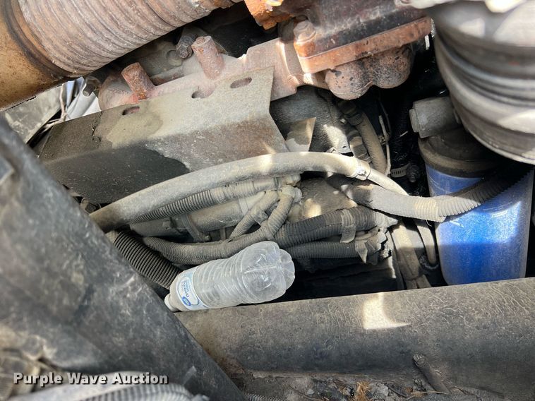 image for item II9046 2003 Crane Carrier Low Entry  refuse truck