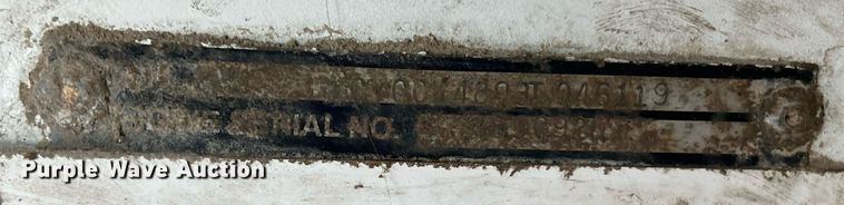 image for item II9046 2003 Crane Carrier Low Entry  refuse truck