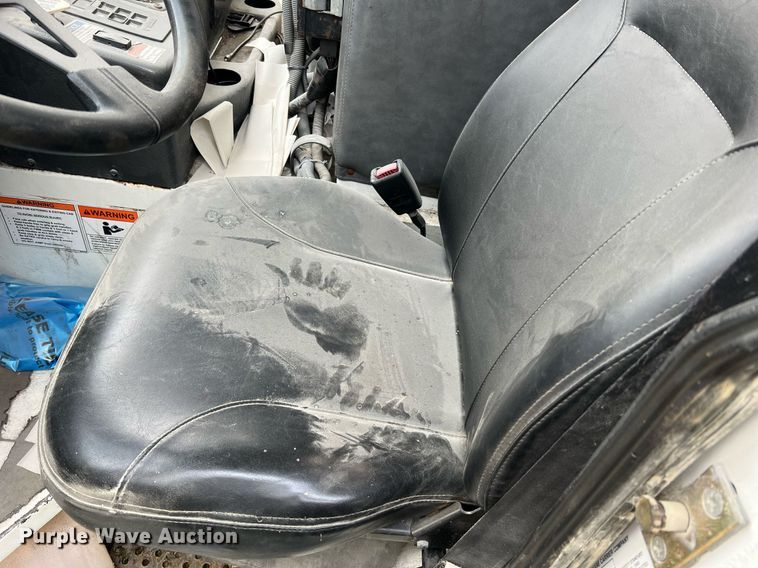 image for item II9047 2009 Crane Carrier Low Entry  refuse truck