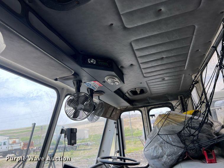 image for item II9047 2009 Crane Carrier Low Entry  refuse truck