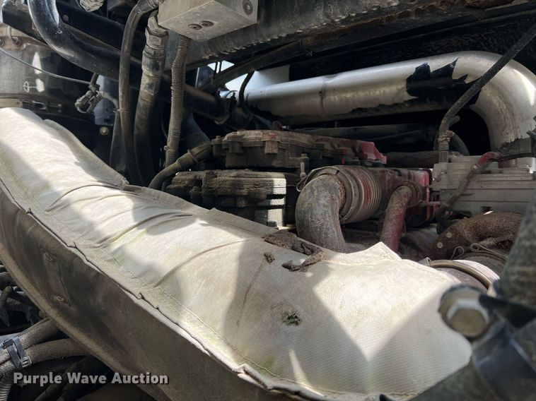 image for item II9047 2009 Crane Carrier Low Entry  refuse truck