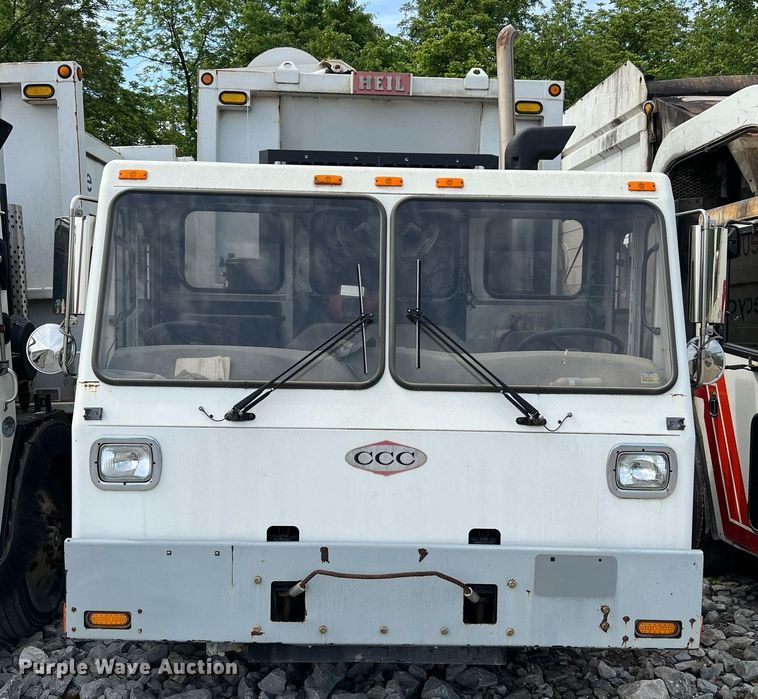 image for item II9048 2009 Crane Carrier Low Entry  refuse truck