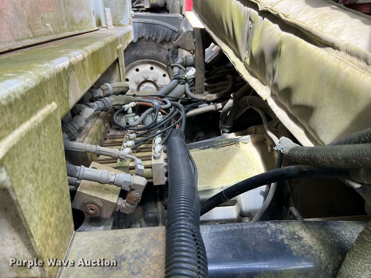 image for item II9048 2009 Crane Carrier Low Entry  refuse truck