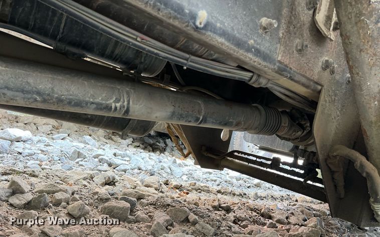 image for item II9048 2009 Crane Carrier Low Entry  refuse truck