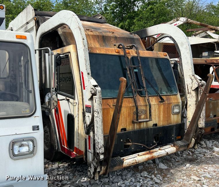 image for item II9049 2013 Crane Carrier Low Entry  refuse truck