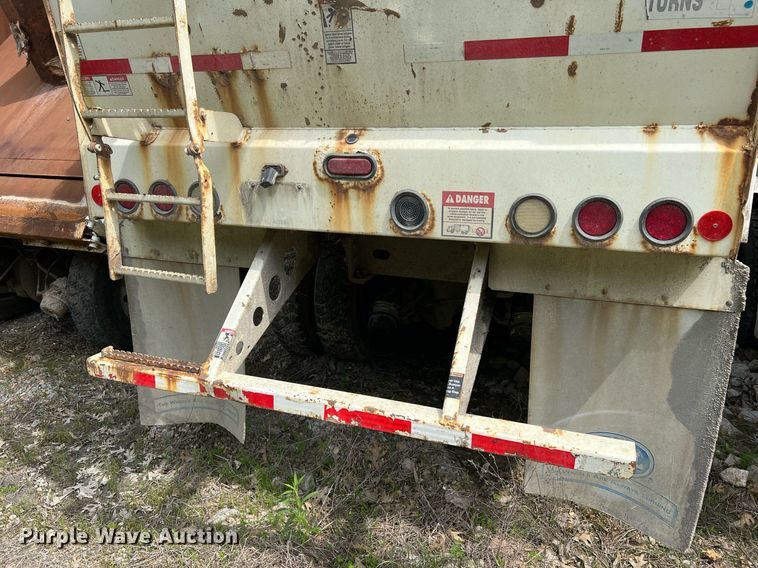 image for item II9049 2013 Crane Carrier Low Entry  refuse truck