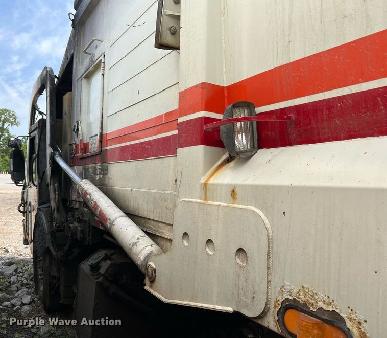 image for item II9049 2013 Crane Carrier Low Entry  refuse truck