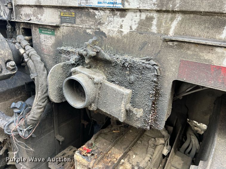 image for item II9049 2013 Crane Carrier Low Entry  refuse truck