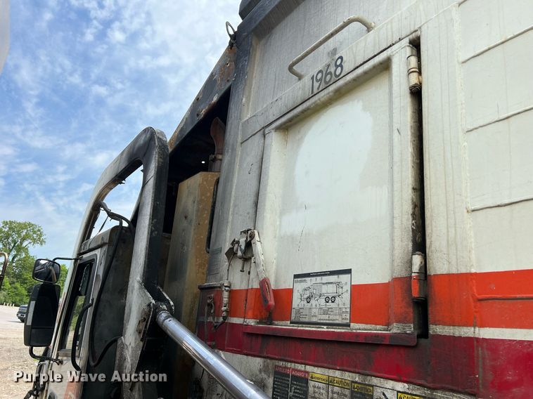 image for item II9049 2013 Crane Carrier Low Entry  refuse truck