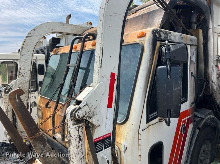 image for item II9049 2013 Crane Carrier Low Entry  refuse truck