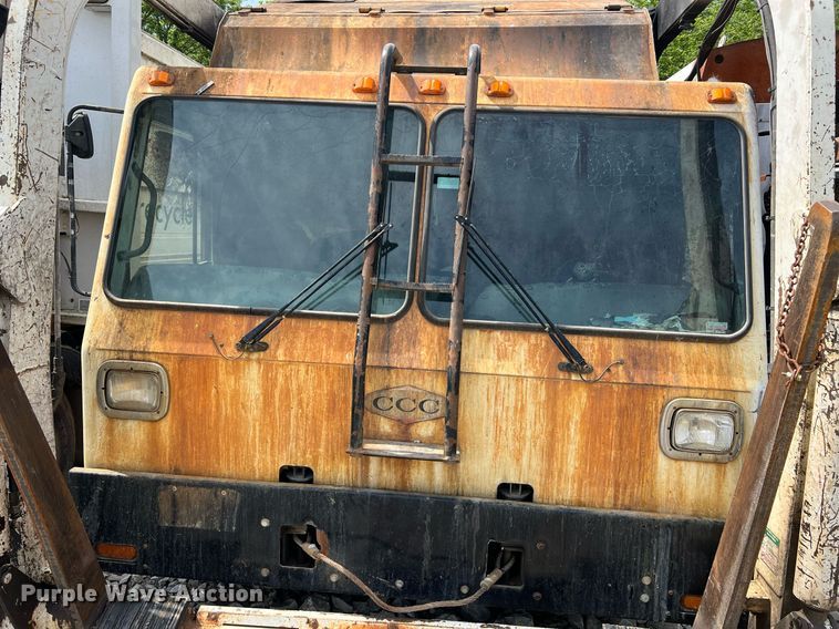 image for item II9049 2013 Crane Carrier Low Entry  refuse truck