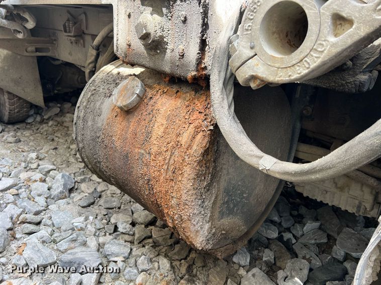 image for item II9049 2013 Crane Carrier Low Entry  refuse truck