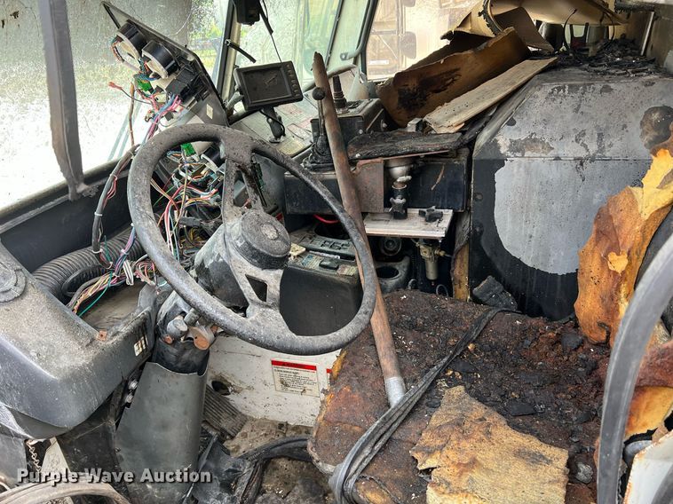 image for item II9049 2013 Crane Carrier Low Entry  refuse truck