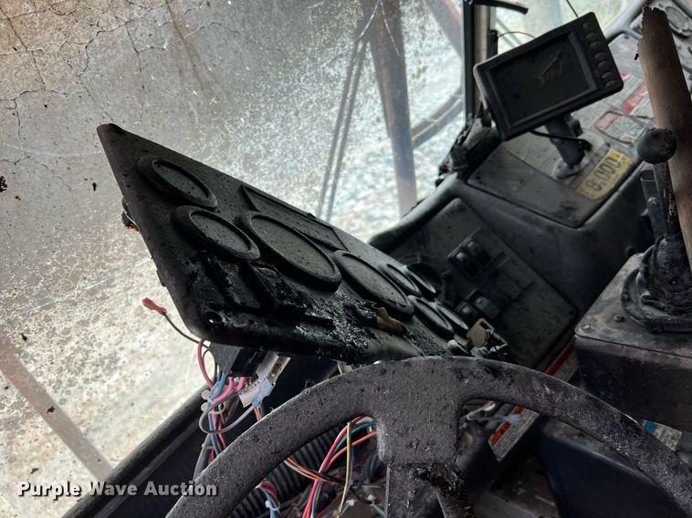 image for item II9049 2013 Crane Carrier Low Entry  refuse truck