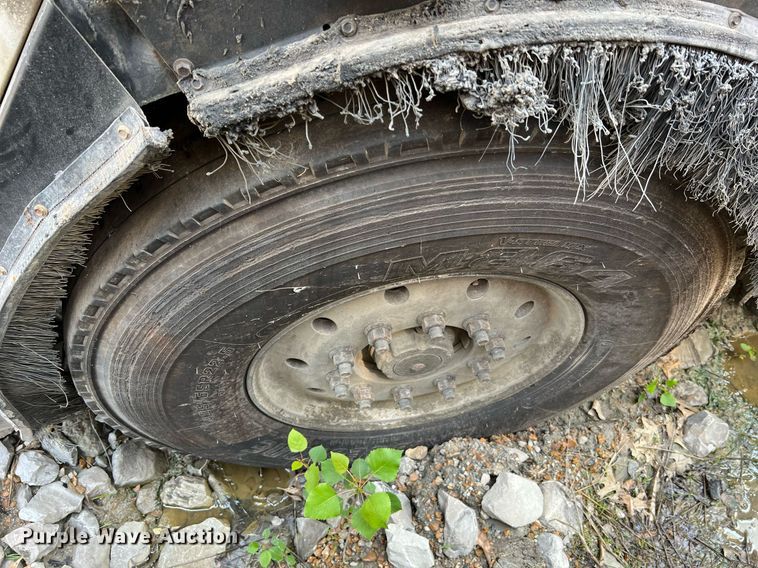 image for item II9049 2013 Crane Carrier Low Entry  refuse truck