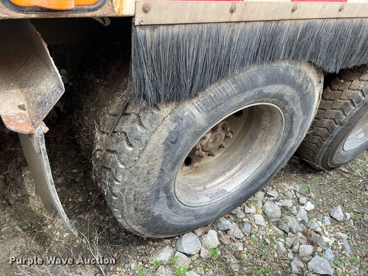 image for item II9049 2013 Crane Carrier Low Entry  refuse truck