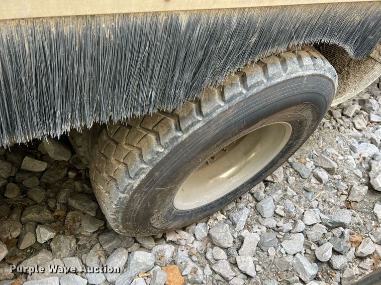 image for item II9049 2013 Crane Carrier Low Entry  refuse truck