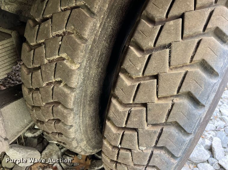 image for item II9049 2013 Crane Carrier Low Entry  refuse truck