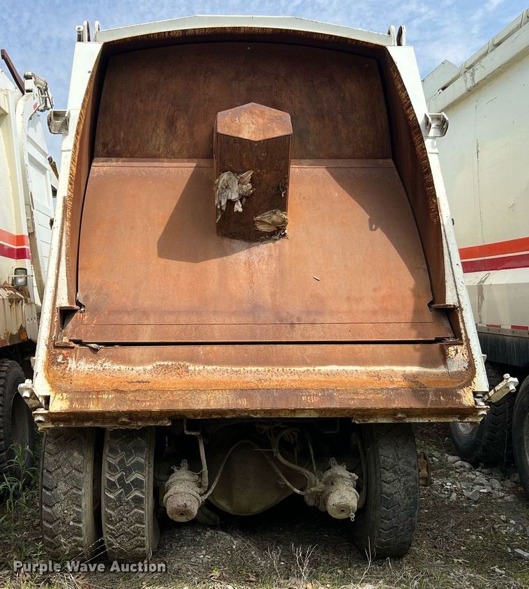 image for item II9050 Crane Carrier  refuse truck