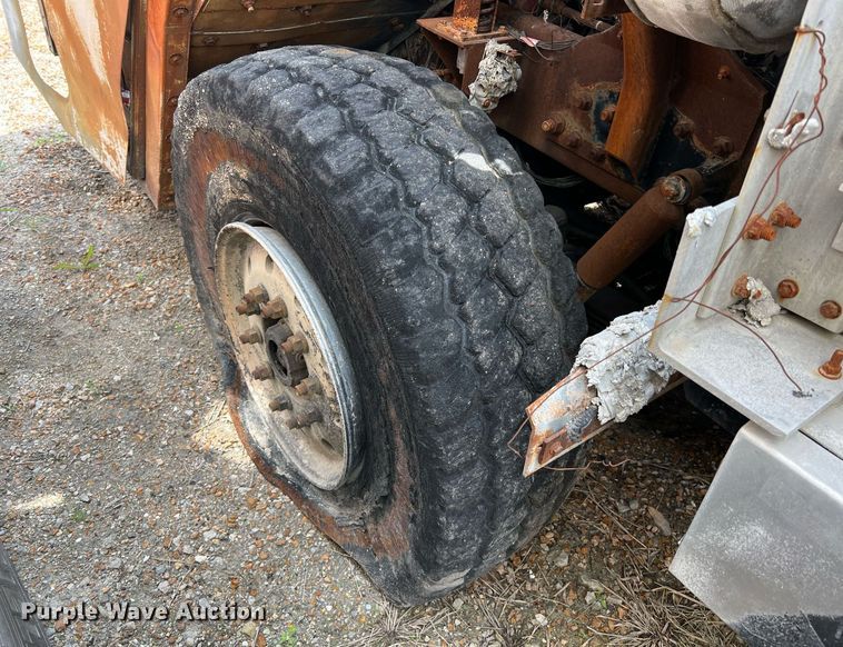 image for item II9050 Crane Carrier  refuse truck