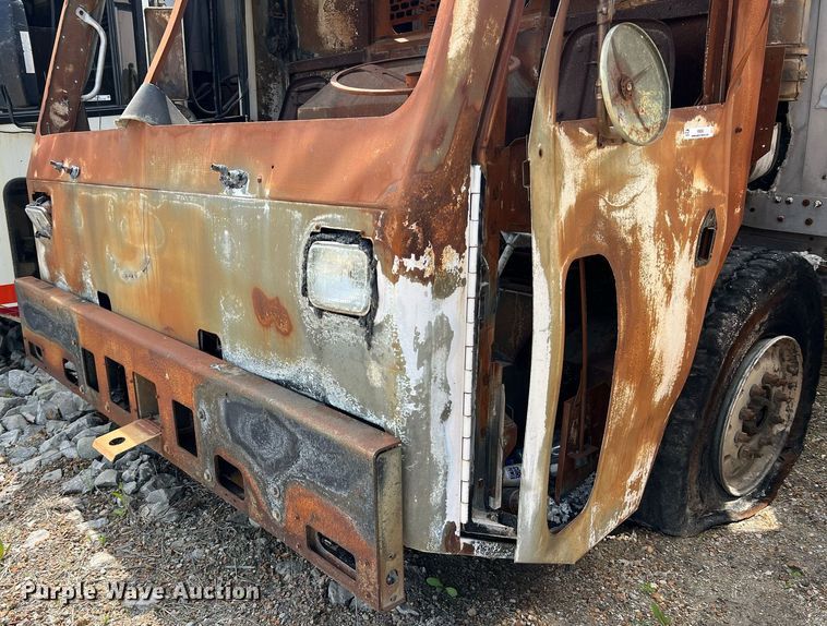 image for item II9050 Crane Carrier  refuse truck