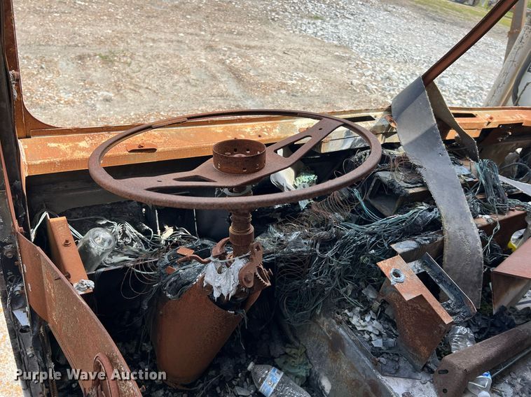 image for item II9050 Crane Carrier  refuse truck