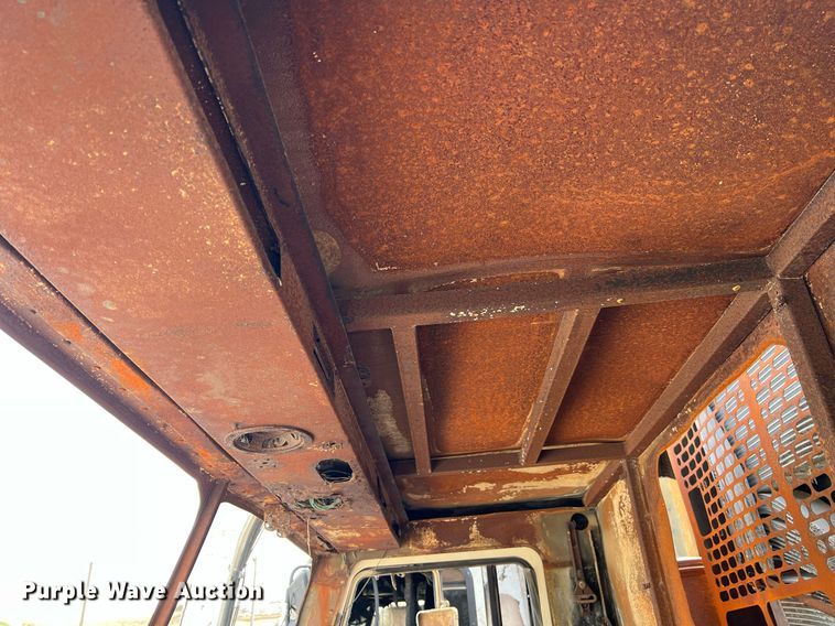 image for item II9050 Crane Carrier  refuse truck