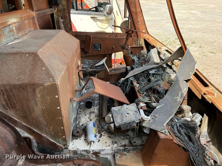 image for item II9050 Crane Carrier  refuse truck