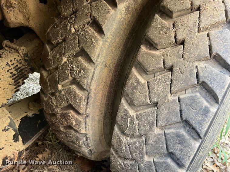 image for item II9050 Crane Carrier  refuse truck