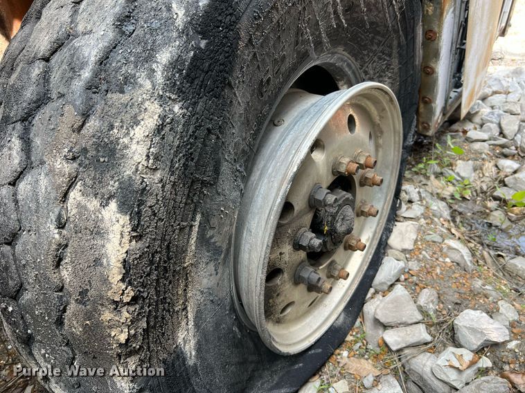 image for item II9050 Crane Carrier  refuse truck