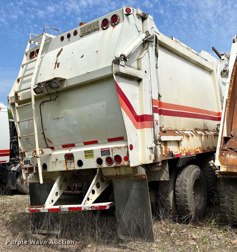 image for item II9051 Crane Carrier  refuse truck