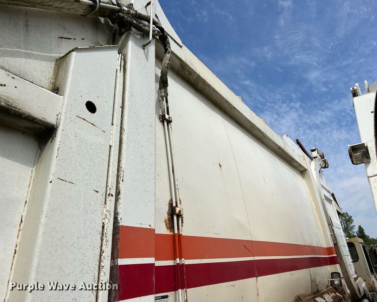 image for item II9051 Crane Carrier  refuse truck