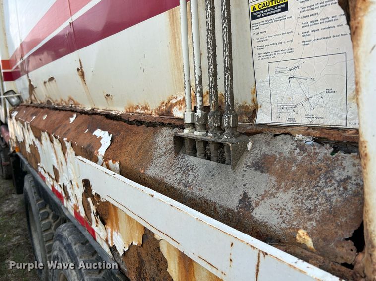 image for item II9051 Crane Carrier  refuse truck