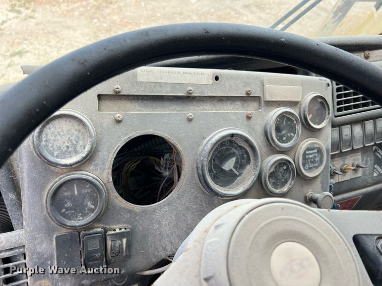 image for item II9051 Crane Carrier  refuse truck