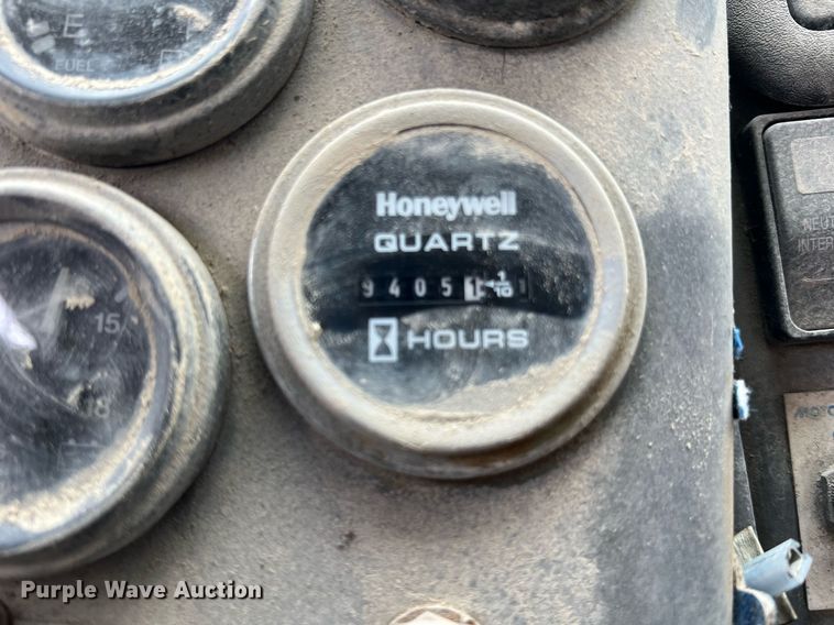 image for item II9051 Crane Carrier  refuse truck