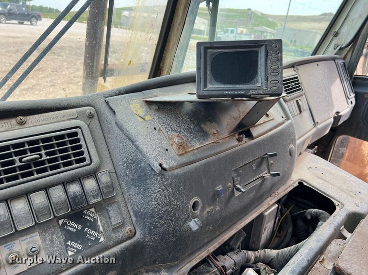 image for item II9051 Crane Carrier  refuse truck