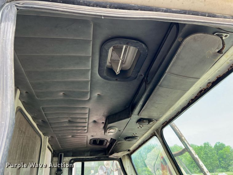 image for item II9051 Crane Carrier  refuse truck