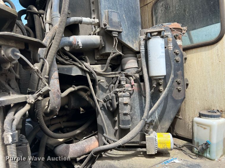 image for item II9051 Crane Carrier  refuse truck